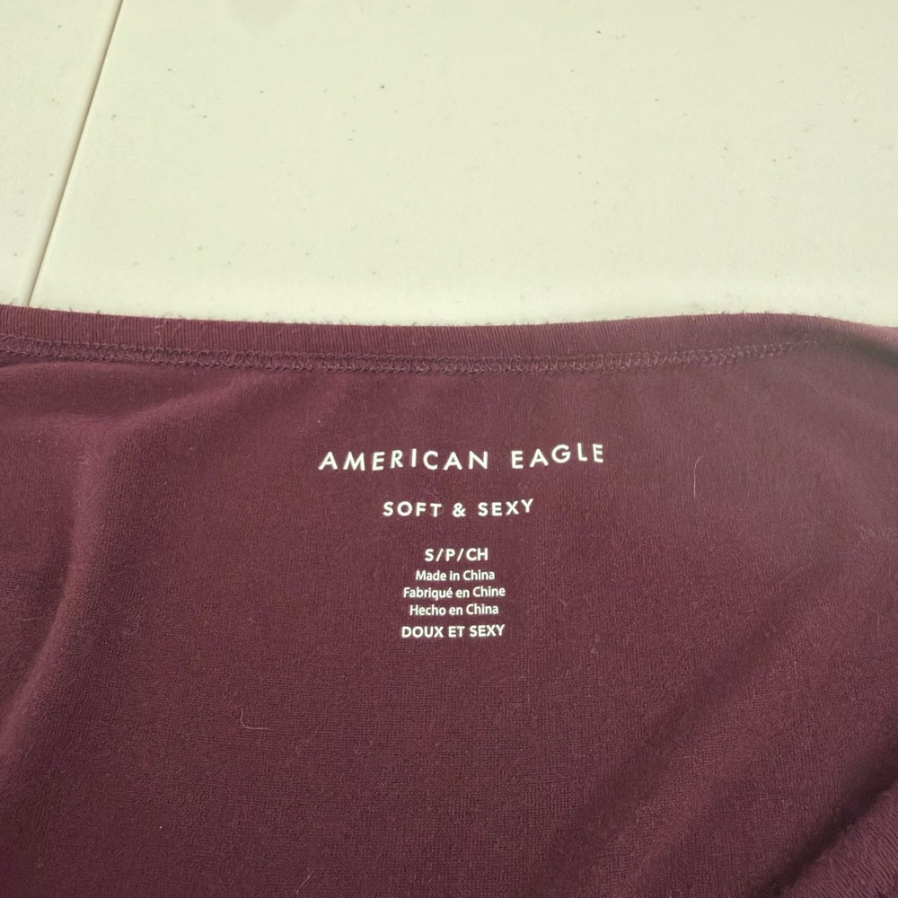 American Eagle Soft & Sexy Burgundy Floral Embroidered Babydoll Henley Top S - Picture 4 of 7